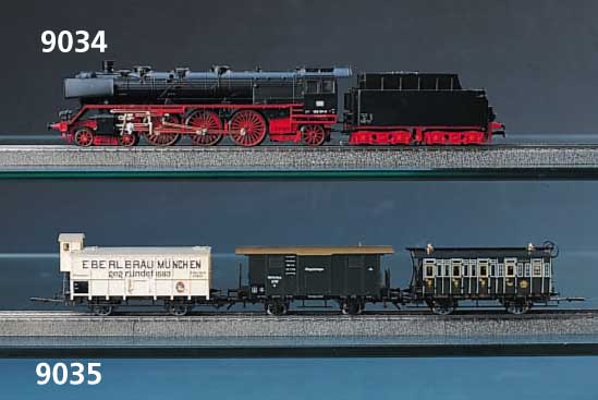 2 Wagen-Sets, MÄrklin, Spur HO, 2. HÄlfte 20. Jh., Bayerischer Personenzug um 1880, best aus: 3 Abteilwagen, 1 GepÄckwagen, 1 Bierwagen ; ...