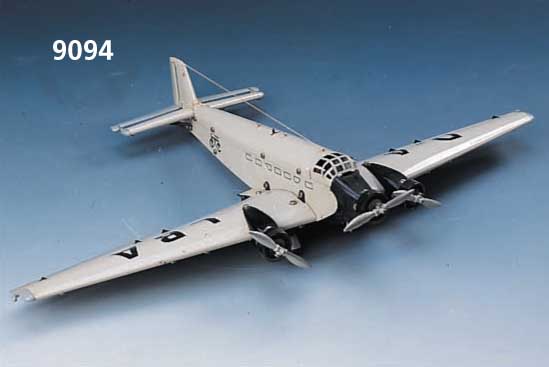 Flugzeugmodell Ju 52, MÄrklin, wohl 80er Jahre , Fertigmodell, Metall, mit Aufzugsmechanismus, SchlÜssel vorhanden, Aufschrift D - A, LBA, minim. ...