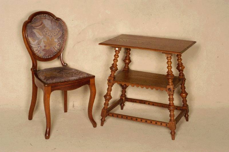 Beistelltisch, deutsch, um 1880, GrÜnderzeit Eiche massiv, Eichefurnier, praktisches BeistellmÖbel, ca. 72x69x47 cm