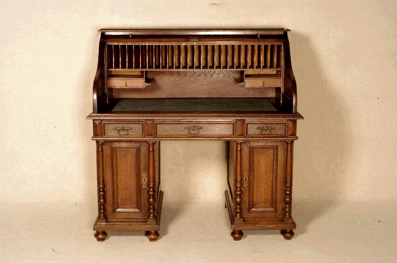 Schreibtisch, Holland, um 1880, Korpus Weichholz, Eiche massiv, Willhelm III, auf KugelfÜßen, TÜren mit vorgesetzten gedrechselten SÄulen aus ...