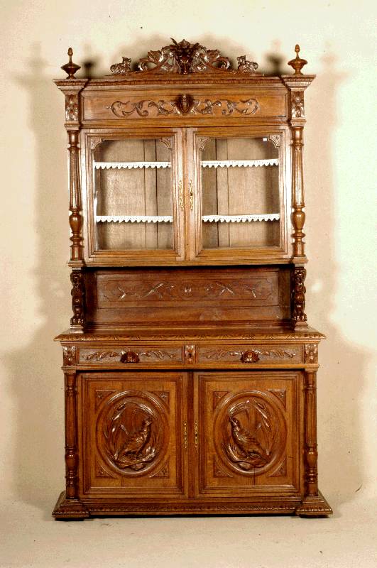 Vielzweckschrank, Frankreich, um 1890/1900, Korpus Hartholz, Eiche massiv, Front gedrechselte SÄulen, balusterfÖrmig, aufgesetzte Schnitzereien ...