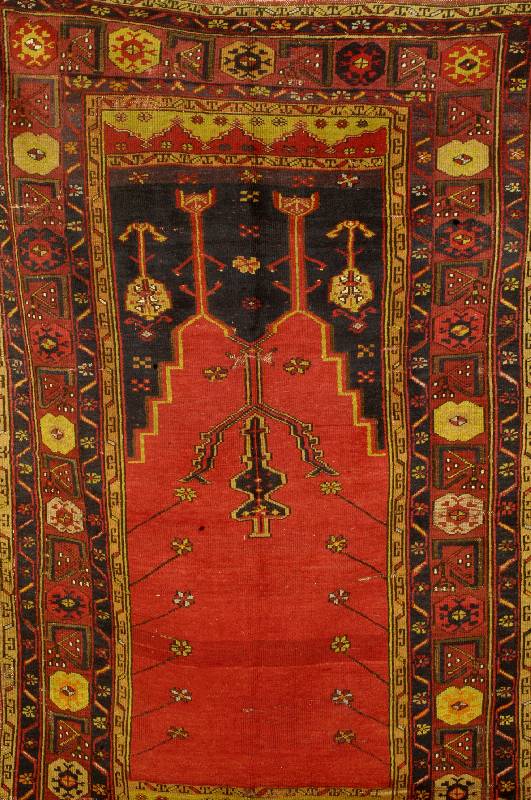 Sivas Gebetsteppich, Ostanatolien, um 1920, Wolle auf Wolle, ca. 217 x 127 cm, Schätzwert: 1800.- EURO, EHZ: 5
