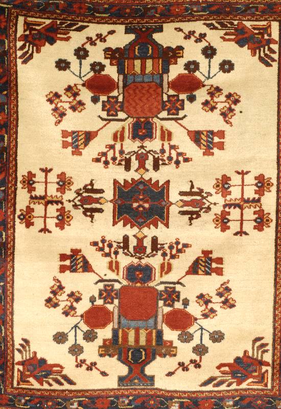 Afshar, Persien, um 1930, Wolle auf Wolle, ca. 128 x 102 cm, SchÄtzwert: 2500.- EURO, EHZ: 2-3