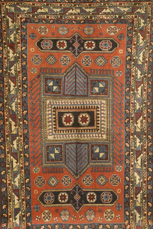 Eriwan, Kaukasus, ca. 60 Jahre, Wolle auf Baumwolle, ca. 214 x 130 cm, SchÄtzwert: 1800.- EURO, EHZ: 4