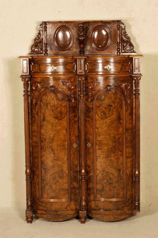 Vertiko, sÜddeutsch, um 1845/55, starker Einfluß des 2. Barock, Korpus Weichholz, Wurzelnußfurnier gespiegelt verlegt, aufgesetzte ...