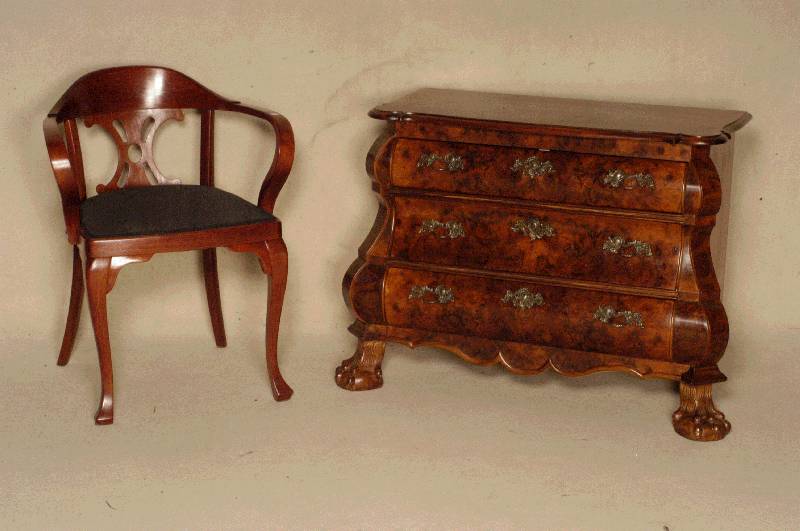 BÜro- bzw. Armlehnstuhl, deutsch, um 1910, Eiche massiv, im Chippendalestil, neu gepolstert und bezogen, restauriert, poliert, Gebrauchsspuren, ...