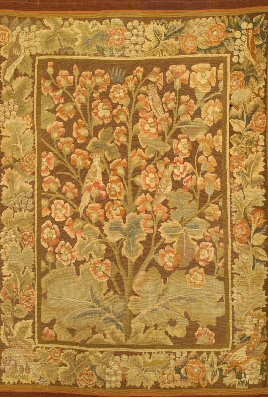 Aubosson, Frankreich, um 1900, , ca. 150 x 112 cm, SchÄtzwert: 2800.- EURO, EHZ: 2-3.nach Vorbild des 15 Jh.