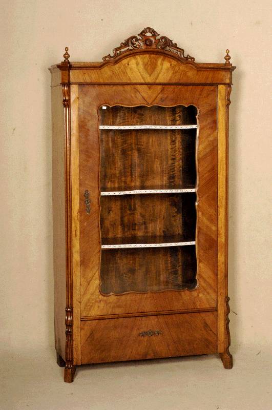 Glas- bzw. BÜcherschrank, mitteldeutsch, um 1870, Korpus Weichholz, Mahagonifurnier, auf Rahmen gearbeitet, Ecken abgeschrÄgt, aufgesetzte ...