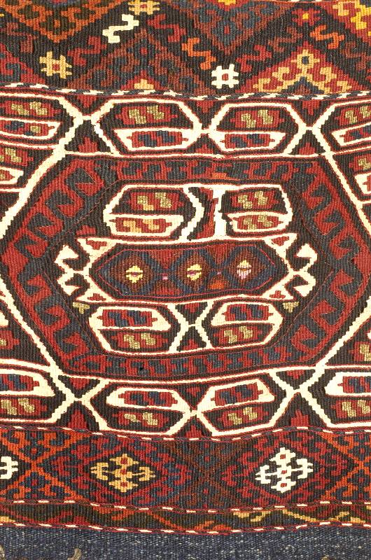 Maladja offene Tasche, Ost Anatolien, um 1900, Ziegenhaar,Seide auf Wolle, ca. 111 x 66 cm, SchÄtzwert: 490.- EURO, EHZ: 2-3