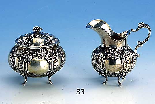 Hanauer Zuckerdose u. SahnekÄnnchen 800er Silber, 60er Jahre im Barockstil, Rose als DeckelbekrÖnung der Zuckerdose, HÖhe ca. 8 cm; HÖhe des ...