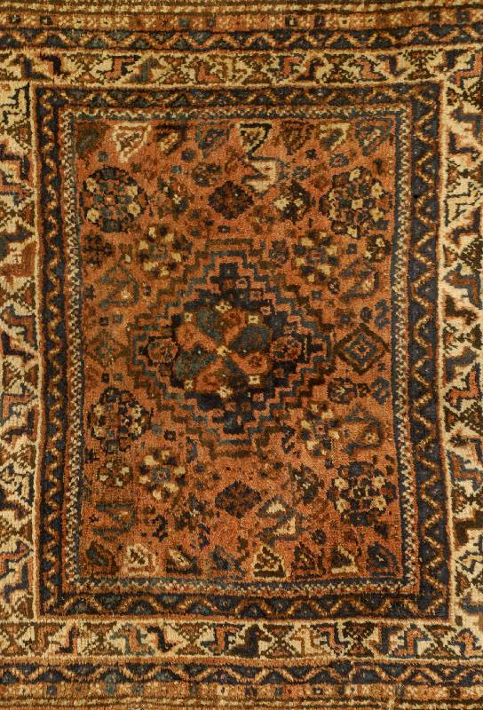 Shiraz, Persien, um 1930, Wolle auf Wolle, ca. 104 x 85 cm, Schätzwert: 550.- EURO, EHZ: