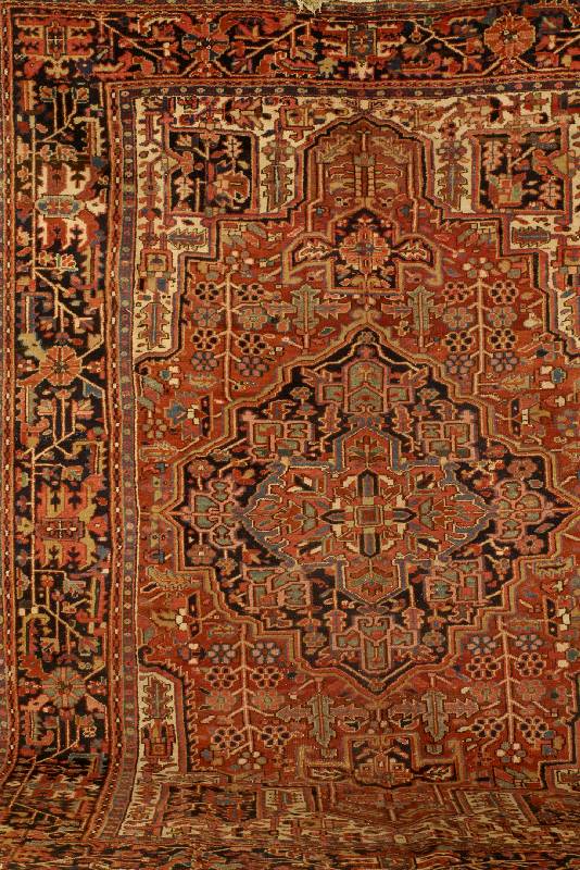 Heriz, Persien, ca. 70 Jahre, Wolle auf Baumwolle, ca. 354 x 264 cm, SchÄtzwert: 3500.- EURO, EHZ: 2-3