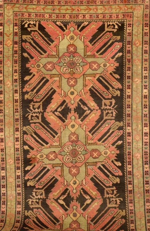 Adler Kazak, Kaukas., um 1930, Wolle auf Baumwolle, ca. 265 x 130 cm, Schätzwert: 2500.- EURO, EHZ: 3-4