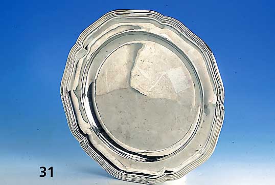 Platz-/Anbietteller, DÄnemark, Kopenhagen, Jahreszahl verschlagen, 830er Silber, Wardeinmarke Heise, Barockstil, D ca. 30 cm, ca. 655 g