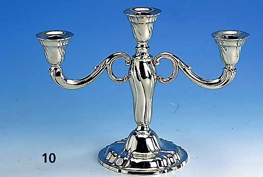 3-armiger Kerzenleuchter, deutsch, 30er Jahre, Wilkens Bremen, Barockstil, Bodenplatte Metall, H ca. 24 cm, B ca. 33 cm