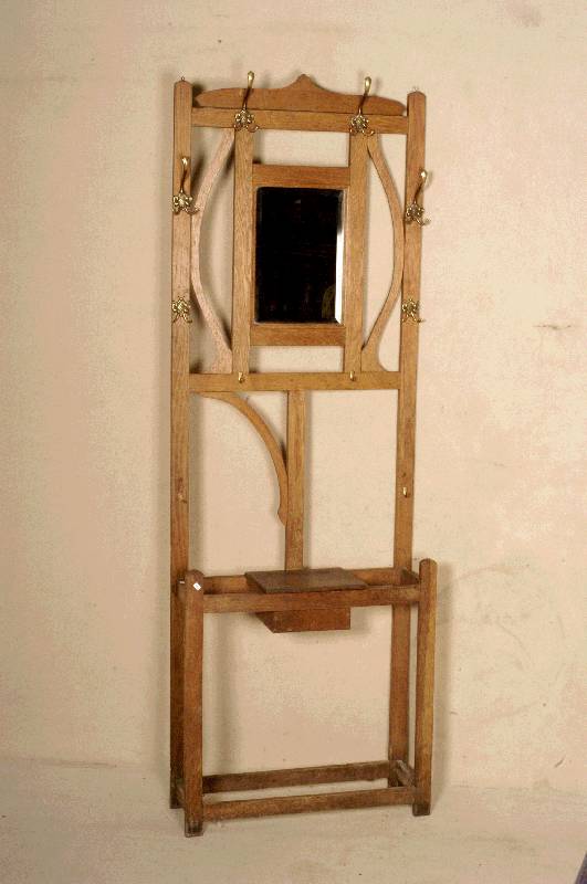 Flurgarderobe, deutsch, um 1920, Eiche massiv, Jugendstil, geschwungene Verstrebungen , eine Verstrebung fehlt, SchlÜsselablagekasten, ...