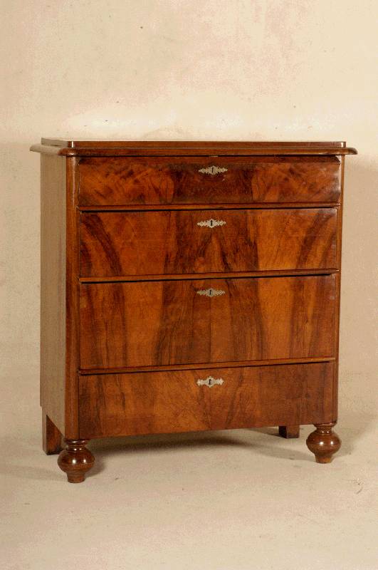 Kommode, deutsch, um 1860, SpÄtbiedermeier, Korpus Weichholz, Nußbaumfurnier, schÖne durchgehende Maserung, obere Schublade gebogen , ...