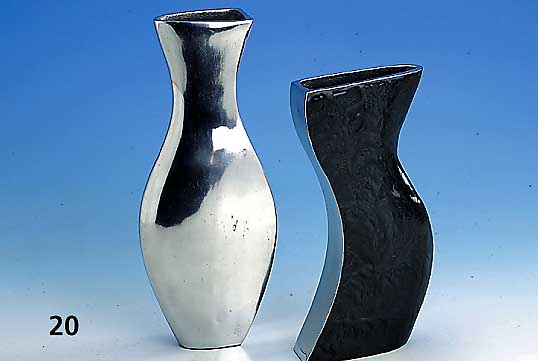 Doppelvase, Aluminium, Meister C. Abroad, unsign., 1 x anthrazitfarb. emailliert, H. ca. 24.5 bzw. 28.5 cm