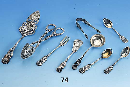 23-teiliges Kuchenbesteck, 800er Silber, in der Art der Hildesheimer Rose, best. aus: 6 Kuchengabeln, Tortenheber, GebÄckzange, 6 KaffeelÖffel, ...