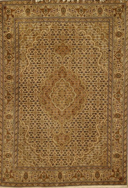 TÄbriz fein, Persien, ca. 20 Jahre, Korkwolle mit Seide, ca. 120 x 80 cm, SchÄtzwert: 950.- EURO, ca. 550.000 Kn/qmZ: 2