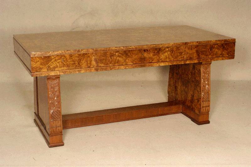 Schreibtisch, deutsch, um 1920, ArtDeco, Design-Entwurf, Korpus Weichholz, mit ausgesuchtem Wurzelfurnier, wangenfÖrmige Beine, dekoriert mit ...
