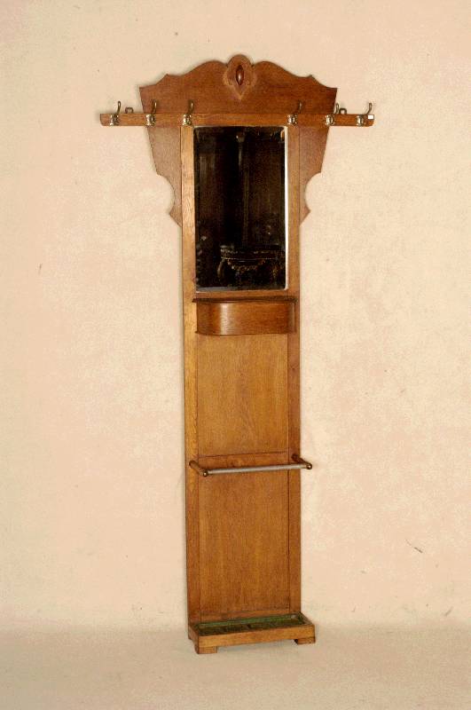 Flurgaderobe, deutsch, um 1900, Jugendstil, Eiche massiv, kleiner Spiegel mit Facettschliff, restauriert, gelaugt und gewachst, Gebrauchsspuren, ...