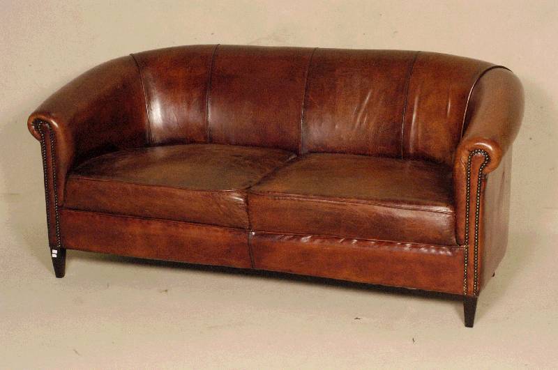 Ledersofa, deutsch, im Stil von 1910, Schafsleder, kleine eckige Beine, konische Form, gebogene RÜckenlehne, wohnfertig, vielfach verwendbar, ...