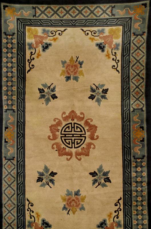 China, um 1920, Wolle auf Baumwolle, ca. 216 x 124 cm, SchÄtzwert: 2400.- EURO, EHZ: 2