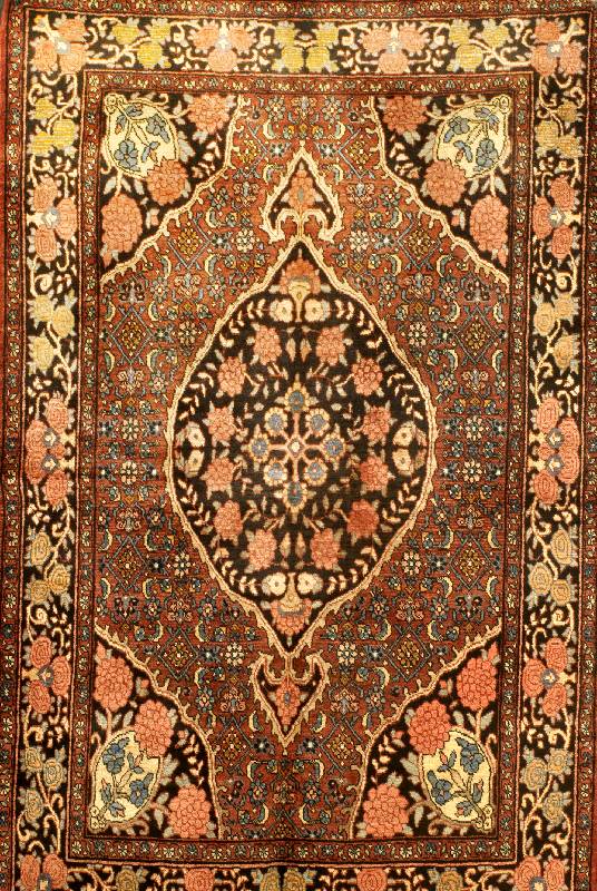 Bidjar Alt, Persien, ca. 60 Jahre, Wolle au f Baumwolle, ca. 198 x 125 cm, SchÄtzwert: 1350.- EURO, EHZ: 3. SchÖner KnÜpfteppich in h ...