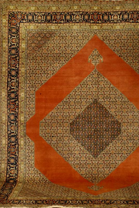 Perepedil,Kuba-Schirwangebit, Ost Kaukasus Antik 19 Jh,feine Knüpfung,Naturfarben,reichha ltige Ornamentik mit Fabeltieren.ca 170 x 122 cm.Ehz ...