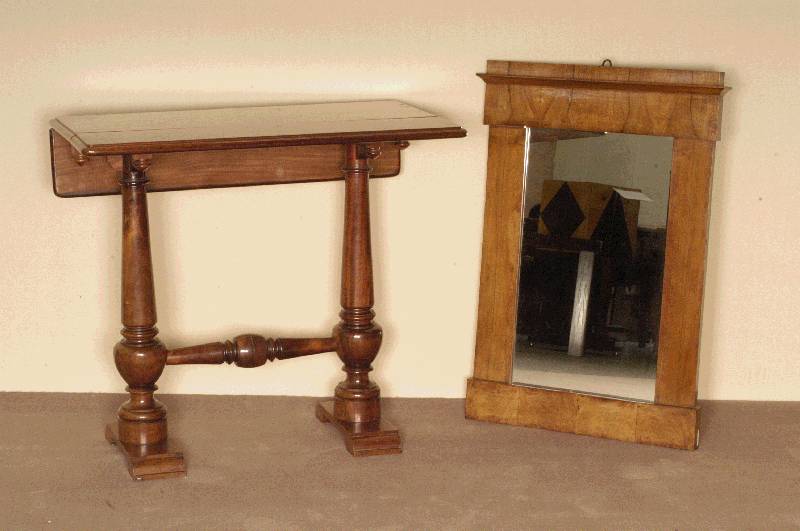 HÄngespiegel, sÜddeutsch/Pfalz, um 1850/25, Umkreis Landau, Korpus Weichholz, Wurzelnußfurnier gespiegelt, dickes Furnier, gute Herausarbeitung ...