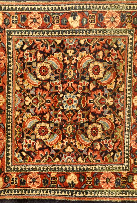 Sarogh, Persien, um 1940, Wolle auf Baumwolle, ca. 72 x 74 cm, SchÄtzwert: 950.- EURO, EHZ: 2