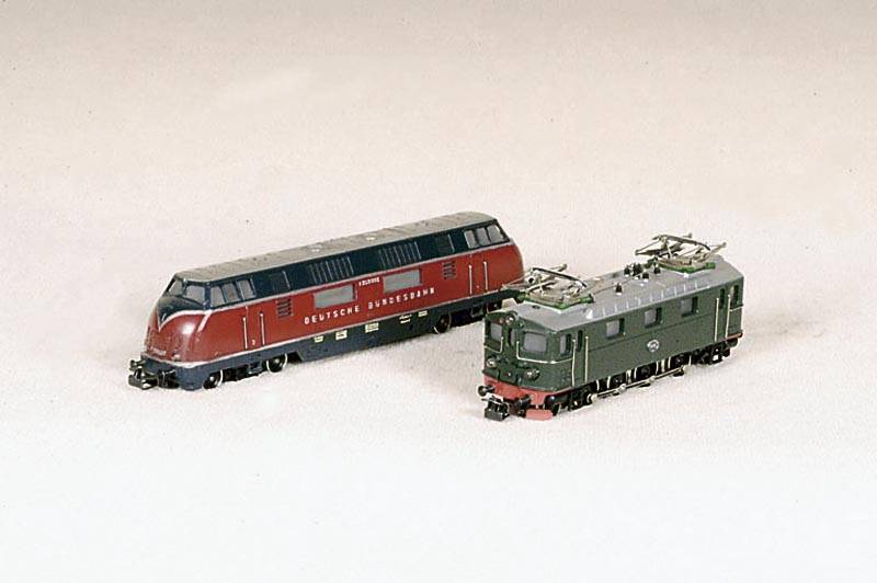 E-Lok, MÄrklin, 50er Jahre, Spur HO, Nr. 3019, lt. Einl. funktionsfÄhig, l. bespielt, altersbed. guter Zustand, im orig. Karton, sammelwÜrdig