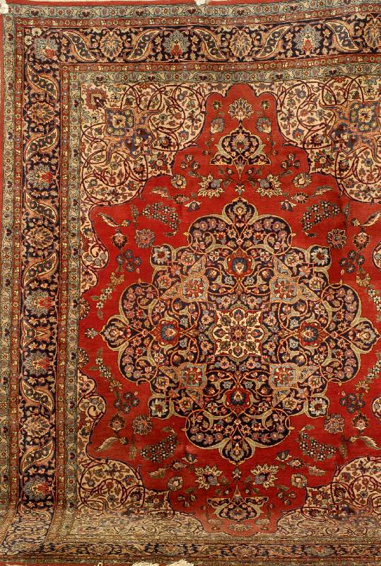 Esfahan, Persien, ca. 60 Jahre, Wolle auf Baumwolle, ca. 335 x 253 cm, Schätzwert: 2800.- EURO, EHZ: 2-3. Sehr schöne und edle Mu sterung auf ...