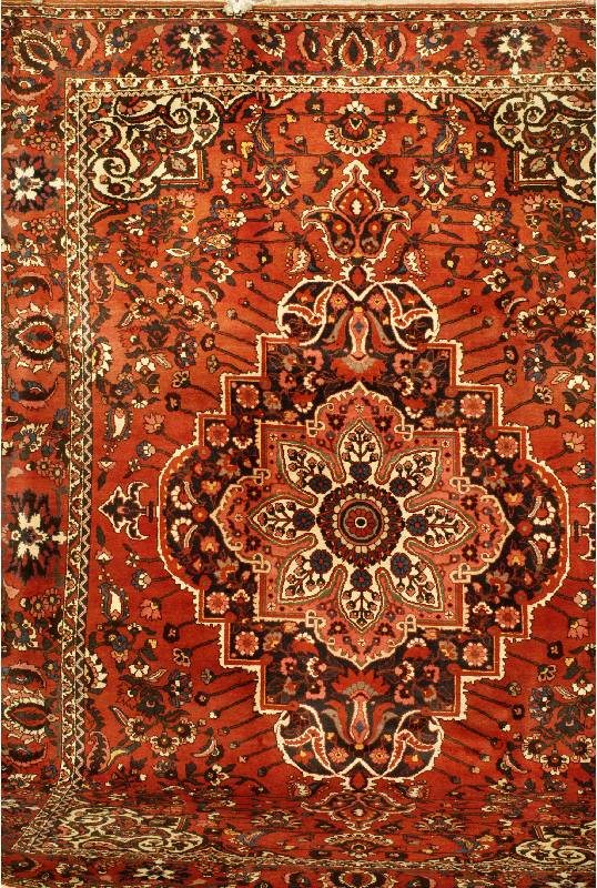 Bachtiar, Persien, ca. 60 Jahre, Wolle auf Baumwolle, ca. 361 x 264 cm, Schätzwert: 2200.- EURO, EHZ: 2-3. Schöne warme Täne zeich nen diesen ...