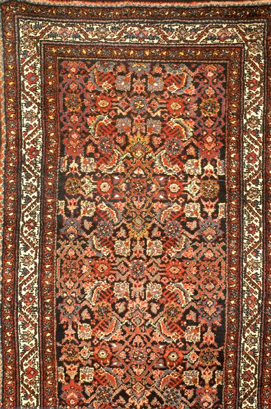 Hosseinabad, Persien, ca. 40 Jahre, Wolle auf Baumwolle, ca. 413 x 106 cm, Schätzwert: 650.- EURO, EHZ: 3