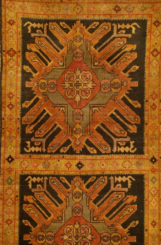 Azerbajan, ca. 60 Jahre, Wolle auf Baumwolle, ca. 250 x 129 cm, SchÄtzwert: 1400.- EURO, EHZ: 4