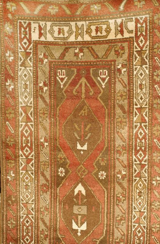 Knoja, TÜrkei, um 1910, Wolle auf Wolle, ca. 297 x 103 cm, SchÄtzwert: 1900.- EURO, EHZ: 3 (Altersbedingt guter Zustand)