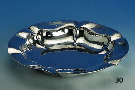 Anbietschale, 800er Silber, MÖhm/SchwÄbisch- GmÜnd fÜr H. Schmitt/MÜnster, reine Treibarbeit, 30er Jahre, aus einem StÜck geschlagen, ca. ...