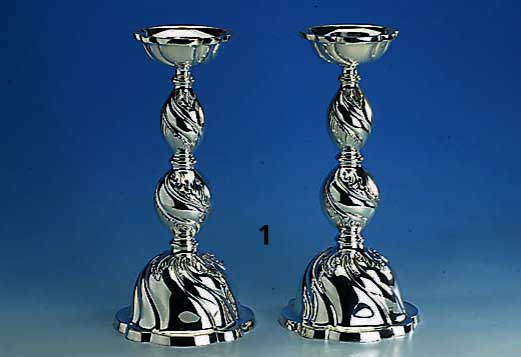 2 Kerzenhalter, 835er Silber, Wilkens/Bremen, 60er Jahre, total ca. 1365 g, gebaucht, floraler Dekor, H. ca. 35 cm