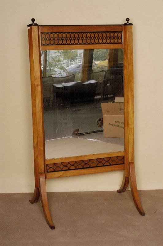 Standspiegel, deutsch, um 1820, Biedermeier, Korpus Weichholz, Kirschbaumfurnier, Fuß 4-fach ausladend, schÖner eleganter Spiegel, typisch aus ...