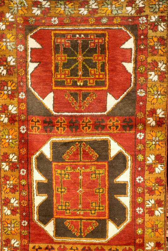 Anatol, TÜrkei, um 1935, Wolle auf Baumwolle, ca. 432 x 110 cm, SchÄtzwert: 1300.- EURO, EHZ: 3-4. Seltenes Maß.