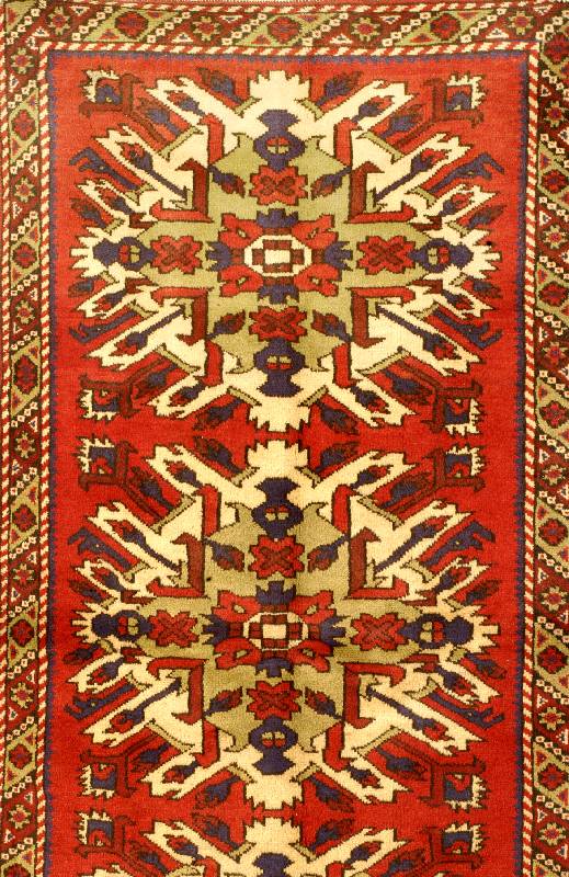 Kars, Türkei, ca. 50 Jahre, Wolle auf Baumwolle, ca. 209 x 108 cm, Schätzwert: 750.- EURO, EHZ: 2 (Adler Kazak Motiv)