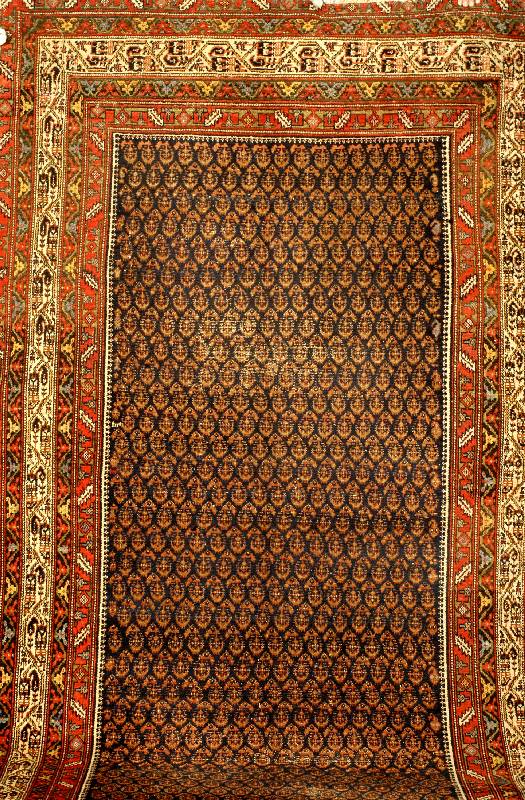 Senneh, Persien, um 1900, Wolle auf Baumwolle, ca. 340 x 167 cm, Schätzwert: 2200.- EURO, EHZ: 4. Antik