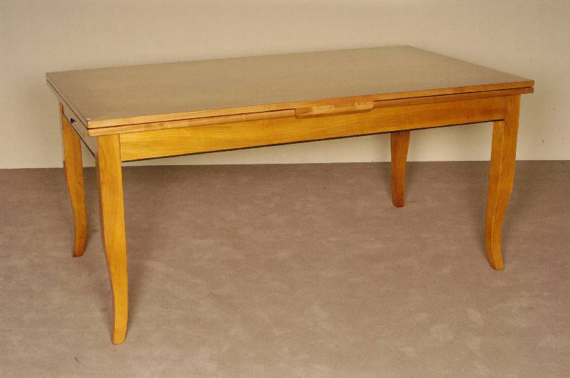 Ausziehtisch im Biedermeierstil, Kirschbaum massiv, Platte mit Faden- und Sternintarsien, sich auf den Ausziehplatten wiederspiegelnd, StilmÖbel, ...