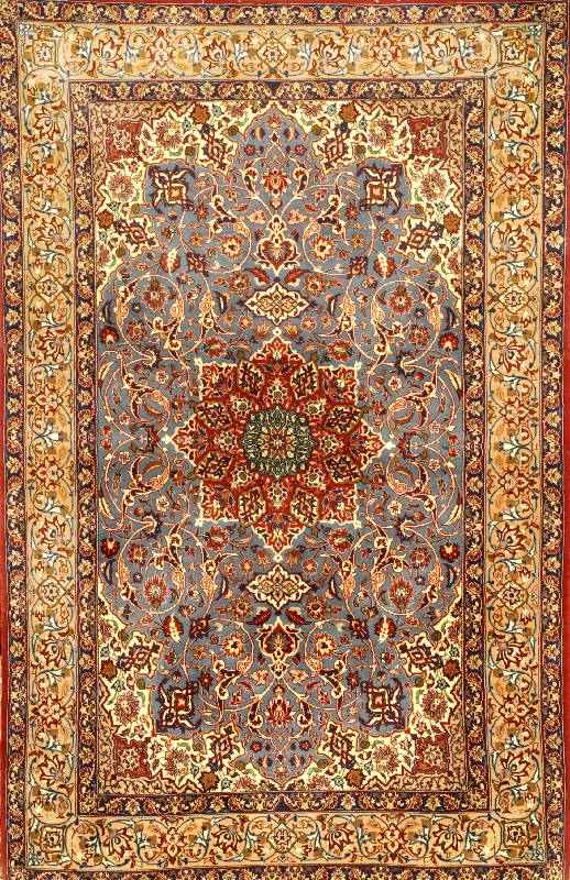 Esfahan fein sign.(Sayrafian), Zentralpers ien, ca. 10 Jahre alt, Korkwolle mit und auf S eide, ca. 167 x 105 cm, SchÄtzwert: 4800.- EUR . Sehr ...