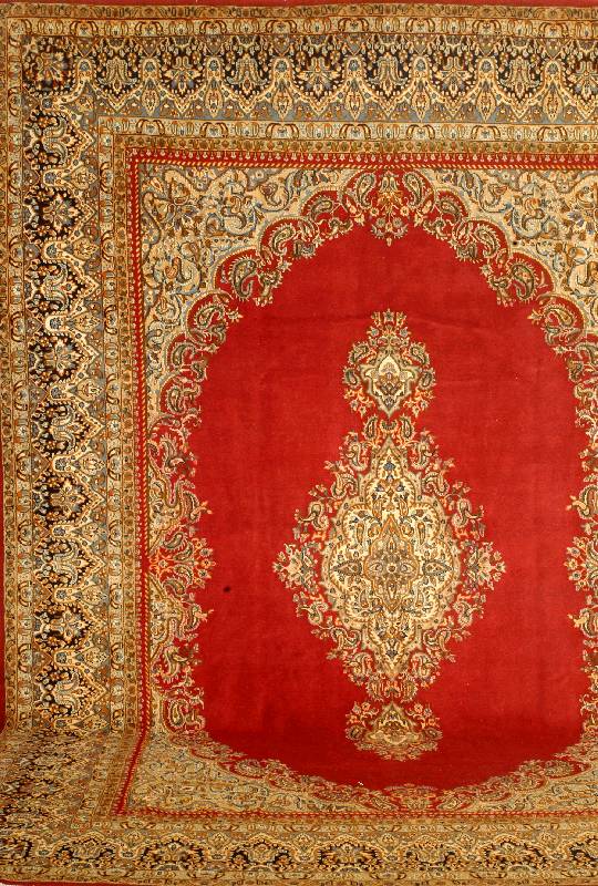 Kerman Alt, Persien, ca. 50 Jahre, Wolle auf Baumwolle, ca. 375 x 268 cm, SchÄtzwert: 2800.- EURO, EHZ: 2-3. Prachtvoller Kerman Tep pich in ...