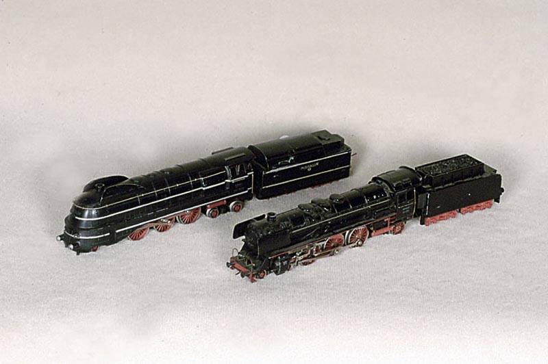 Dampflok, MÄrklin, Bj. 1955, Spur HO, Nr. 3008, Betr.-Nr. F800 01097, min. LackschÄden, lt. Einl. funktionsfÄhig, bespielt, sammelwÜrdig