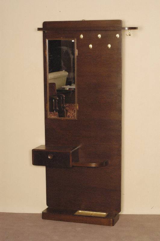 Gaderobe, um 1920, ArtDeco, Korpus Weichholz , Eichefurnier, Ablage fÜr SchirmstÄnder, Fach aufklappbar, mit Wurzelfurnier, Gebrauchsspuren, ca. ...