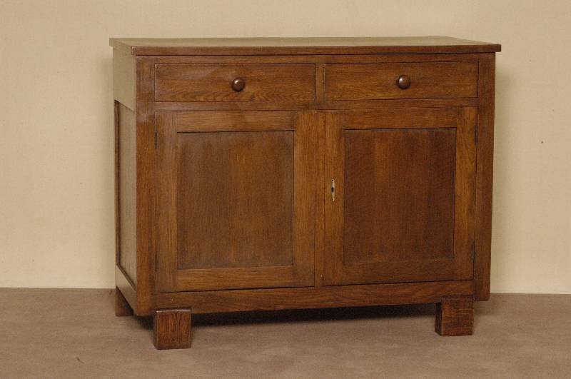 Halbschrank, Holland, um 1910/20, ArtDeco, Korpus Weichholz, Tischlerplatte, z.T. Eichefurnier, Eicheplatte geschliffen, neu lackiert und ...